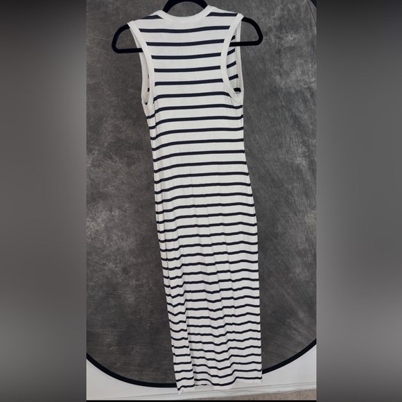 Express Ribbed Stripe V-Neck Midi Dress / Black & White / XS - Picture 5 of 7
